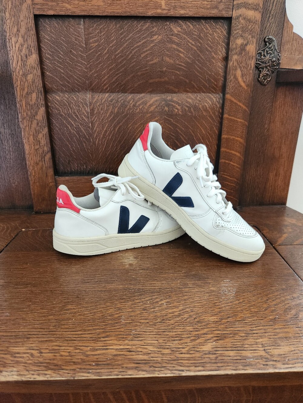 Womens VEJA Shoes Size 8.5